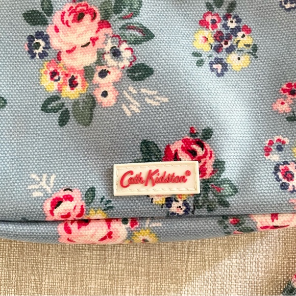 NWOT Cath Kidston Wristlet - Picture 2 of 6